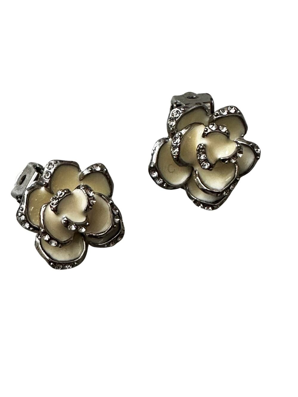 Vintage White Rose Clip On Earrings